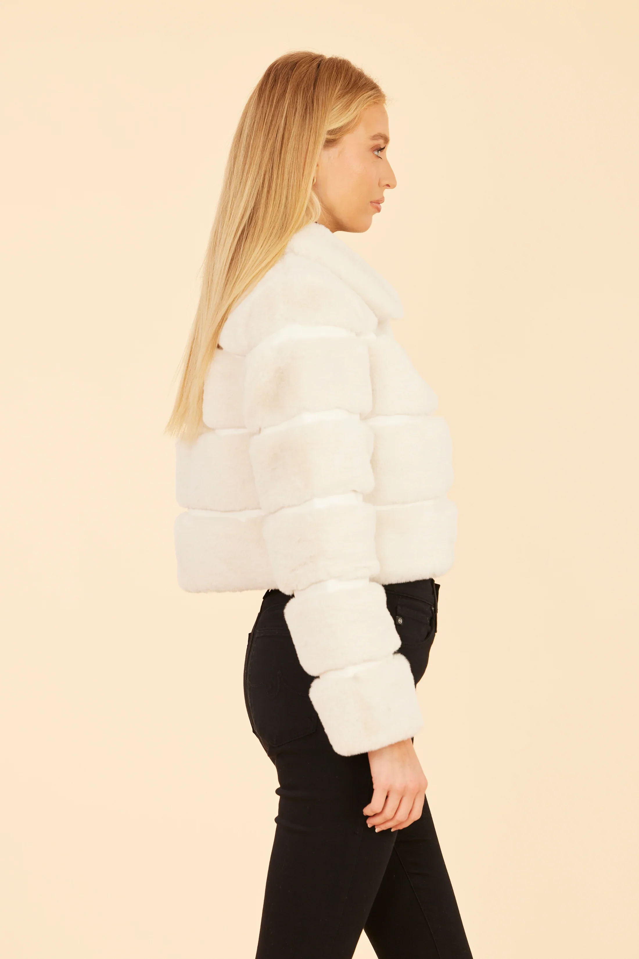 Dolce Cabo Paneled Faux Fur Cropped Jacket 75521 - Image 17
