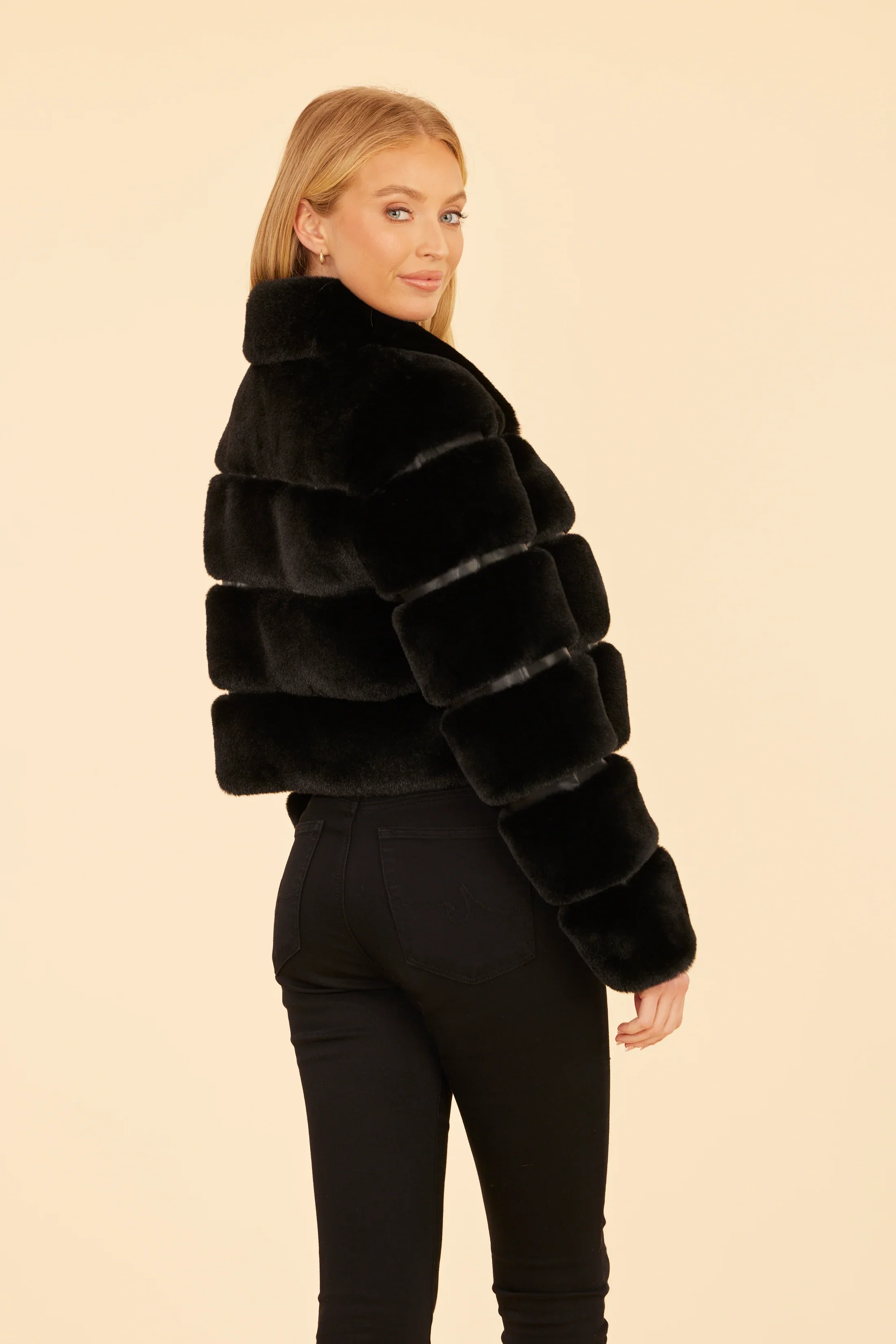Dolce Cabo Paneled Faux Fur Cropped Jacket 75521 - Image 9