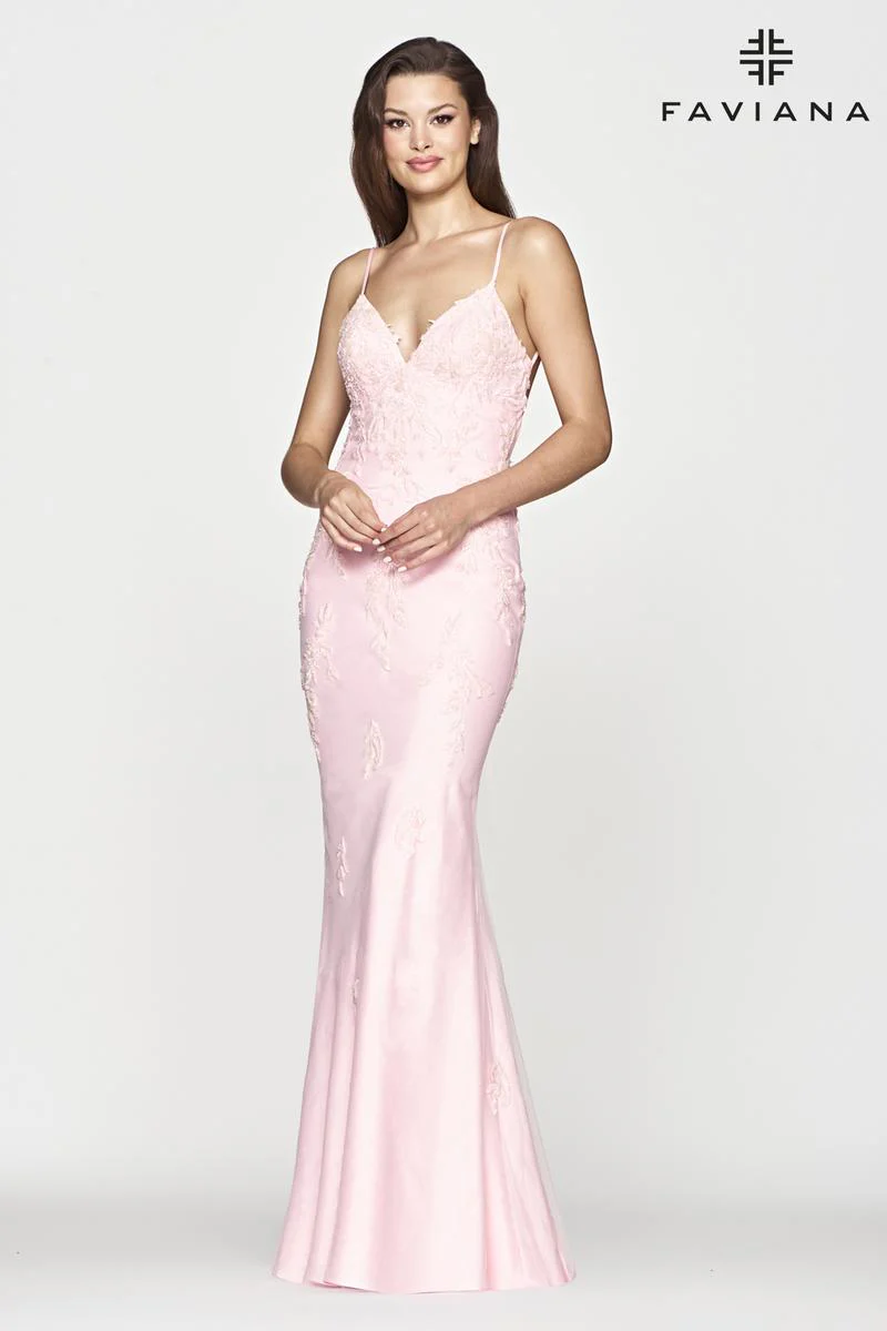 Faviana Long Lace Prom Dress S10633 - Image 11