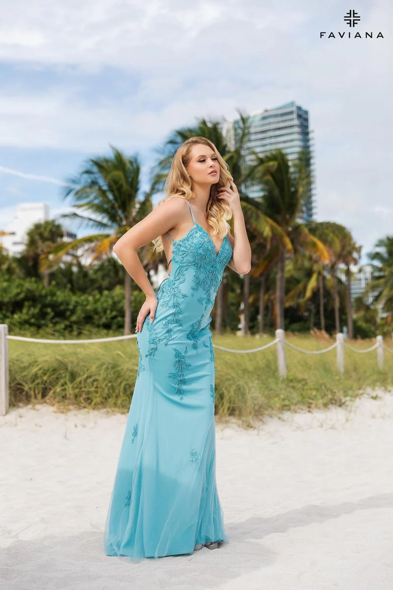 Faviana Long Lace Prom Dress S10633 - Image 5