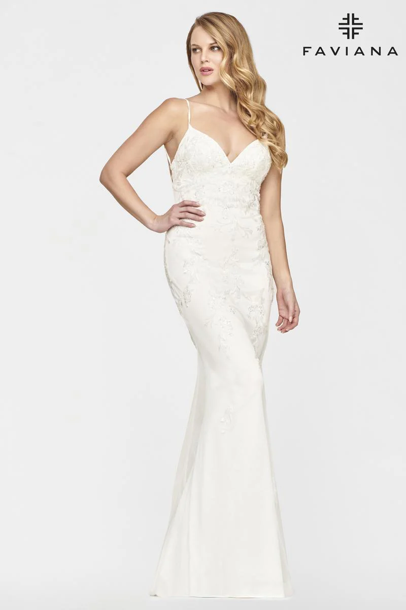 Faviana Long Lace Prom Dress S10633 - Image 8