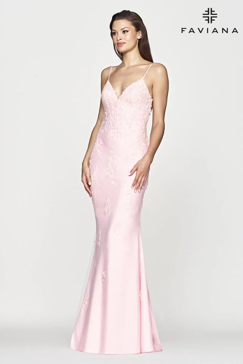 Faviana Long Lace Prom Dress S10633 - Image 9